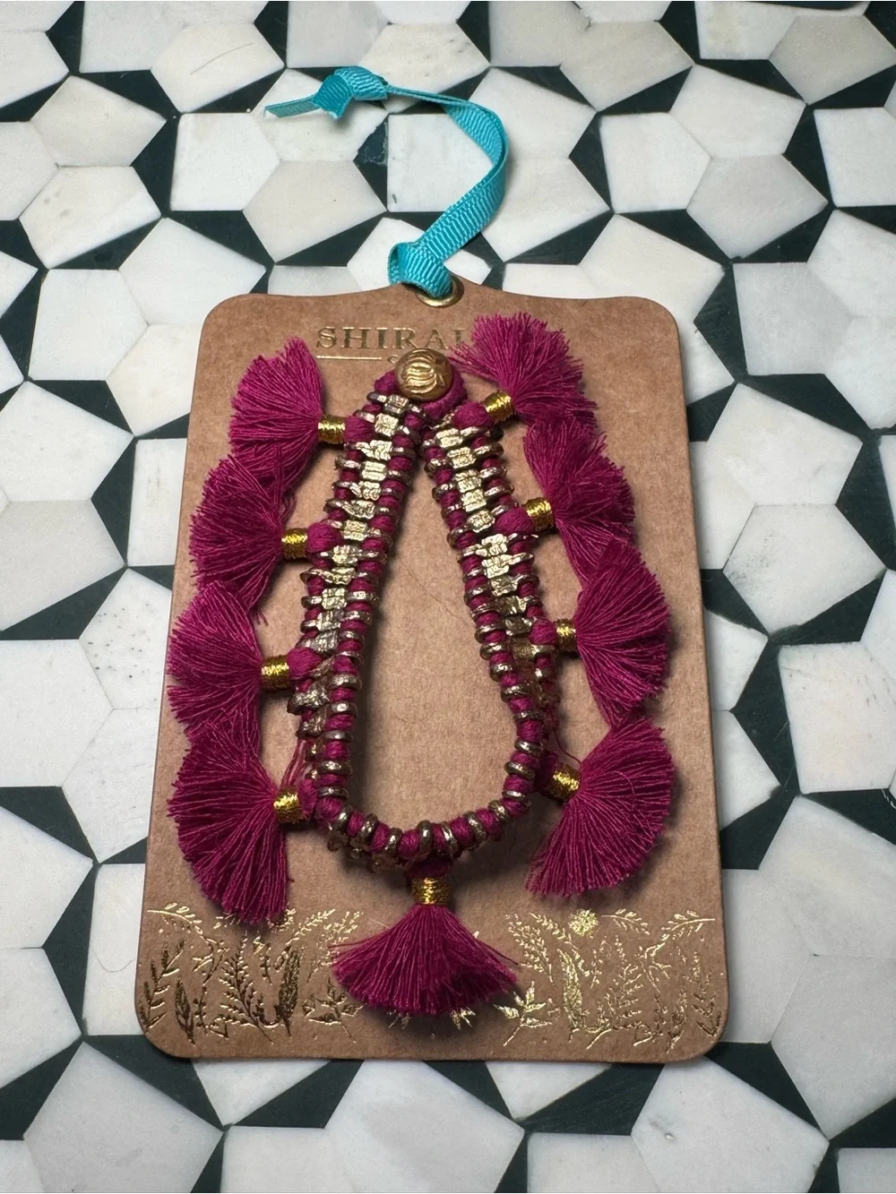 🍓 Anthropologie Shiraleah Chicago Jewelry Felicity tassel bracelet in Magneta 🍓